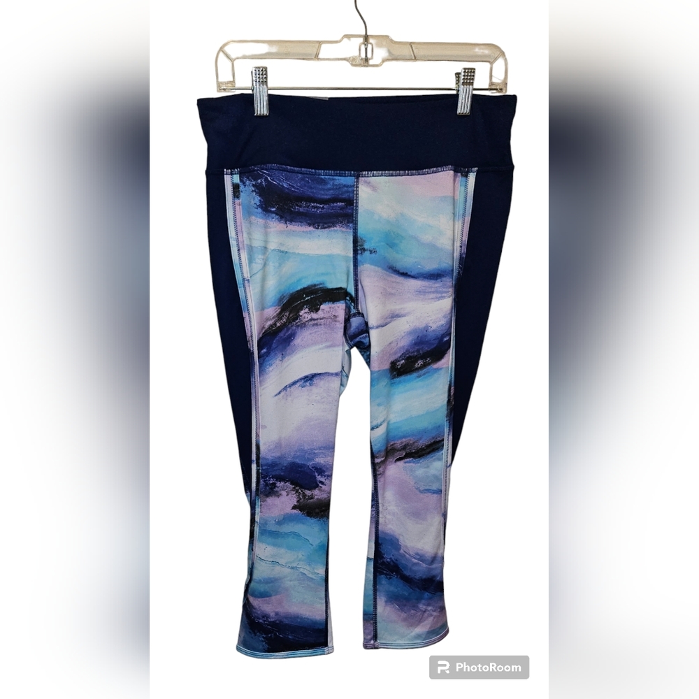 🩷 Tek Gear NWT Mid Rise Athletic Capris